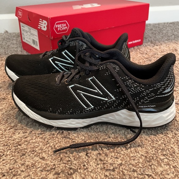 New Balance Tennis Shoes - Picture 13 of 13